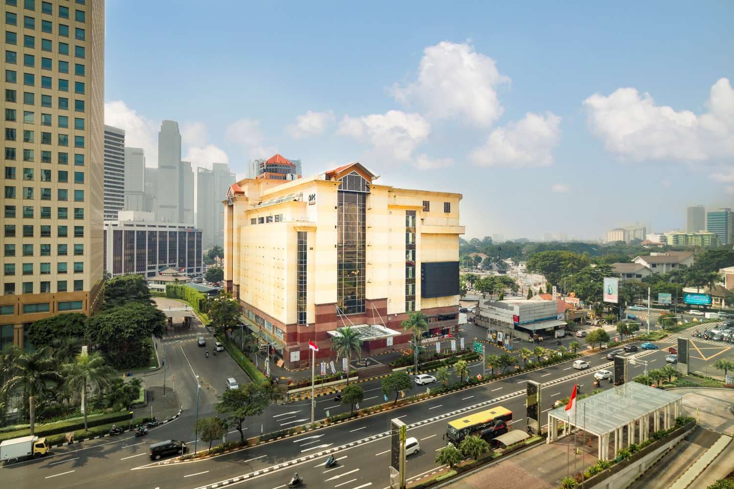 Best Western Senayan exterior facing Jalan Asia Afrika